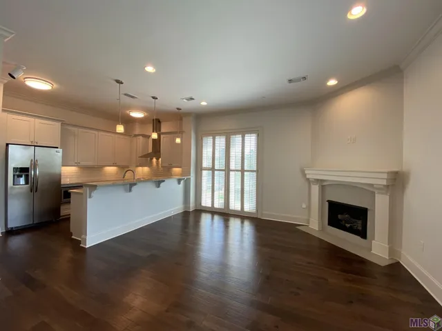 $2,200 | 8021 Village Plaza Court, Unit 3D, Baton Rouge, LA 70810