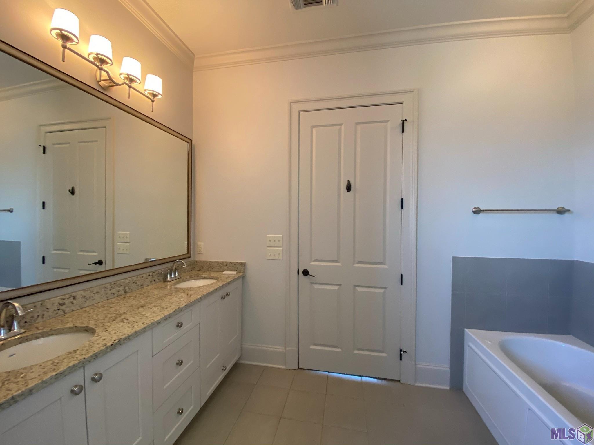 8201 Village Plaza Court, Unit 3D Baton Rouge, LA 70810 - Photo 20 of 35