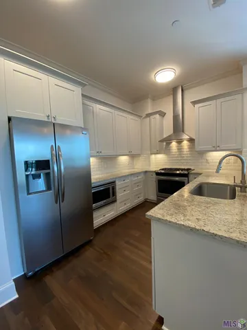 $2,200 | 8021 Village Plaza Court, Unit 3D, Baton Rouge, LA 70810