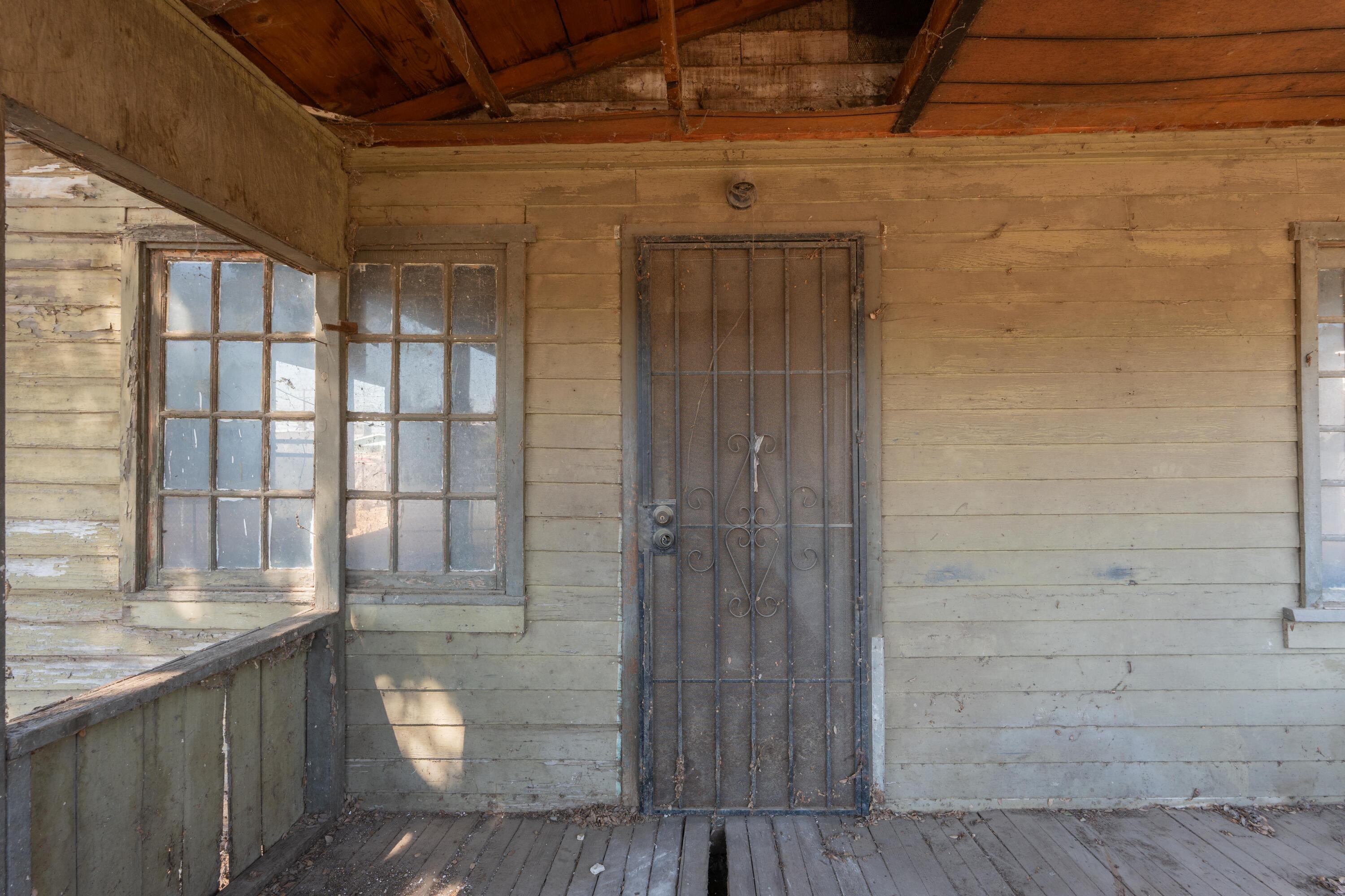 817 Olive Road Earlimart, CA 93219 - Photo 4 of 21 4