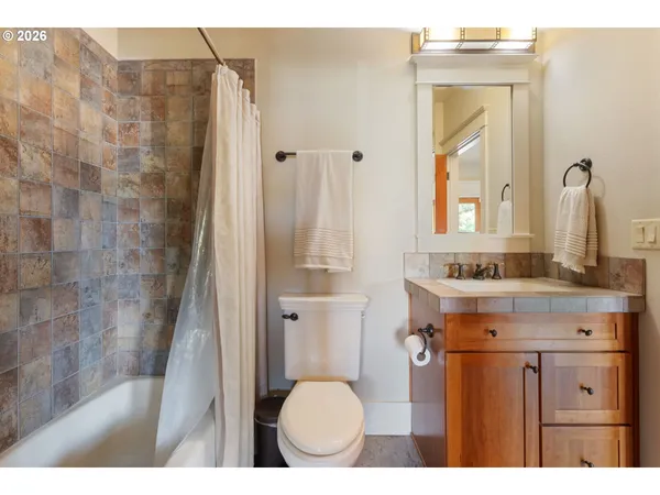 $1,289,900 | 1046 Northwest Deerfern Loop, Camas, WA 98607