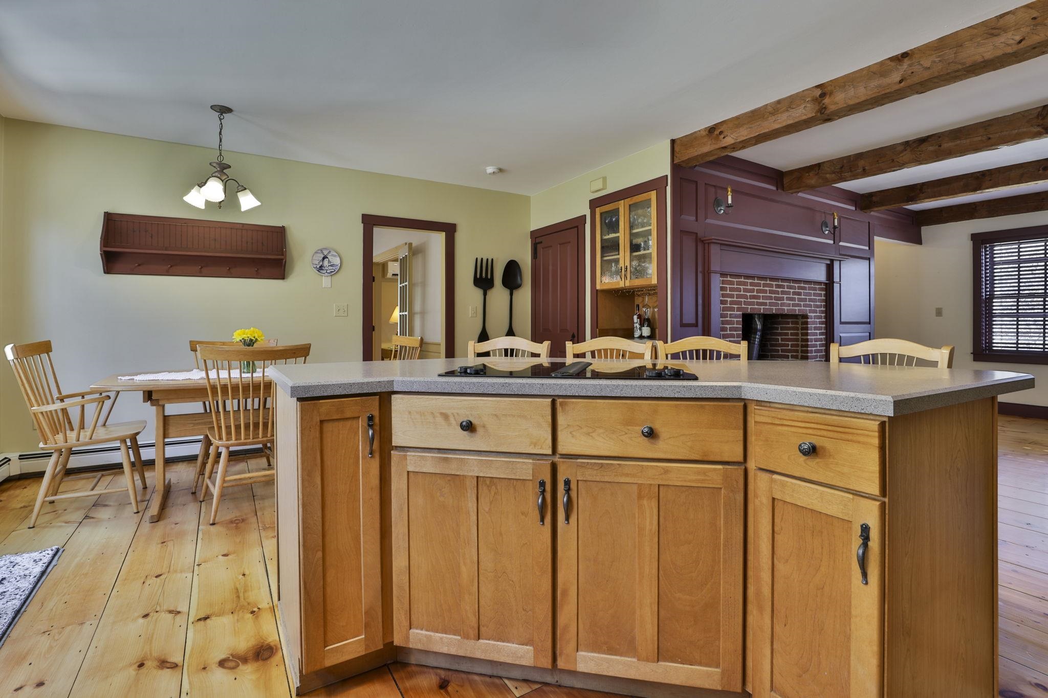 189 Carriage Road New Boston, NH 03070 - Photo 14 of 52