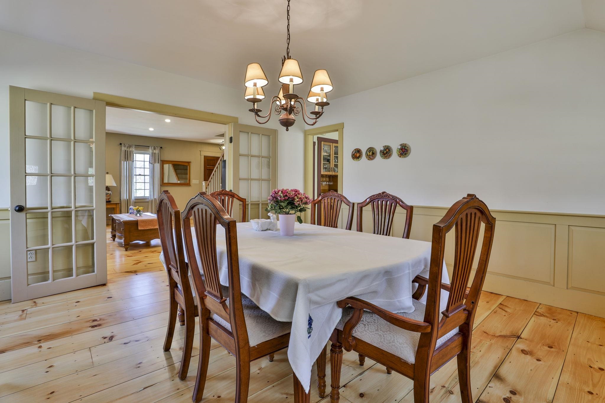 189 Carriage Road New Boston, NH 03070 - Photo 19 of 52