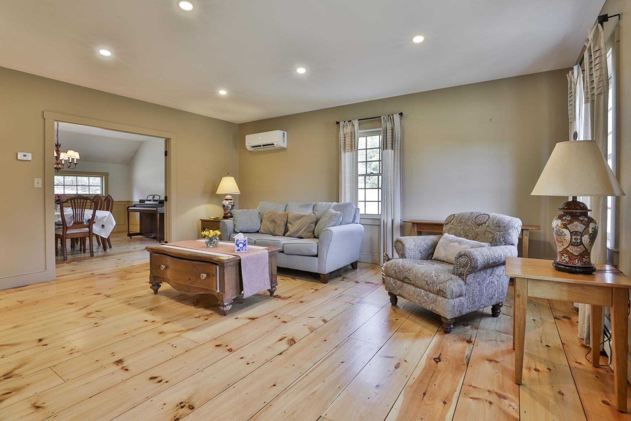 189 Carriage Road New Boston, NH 03070 - Photo 22 of 52