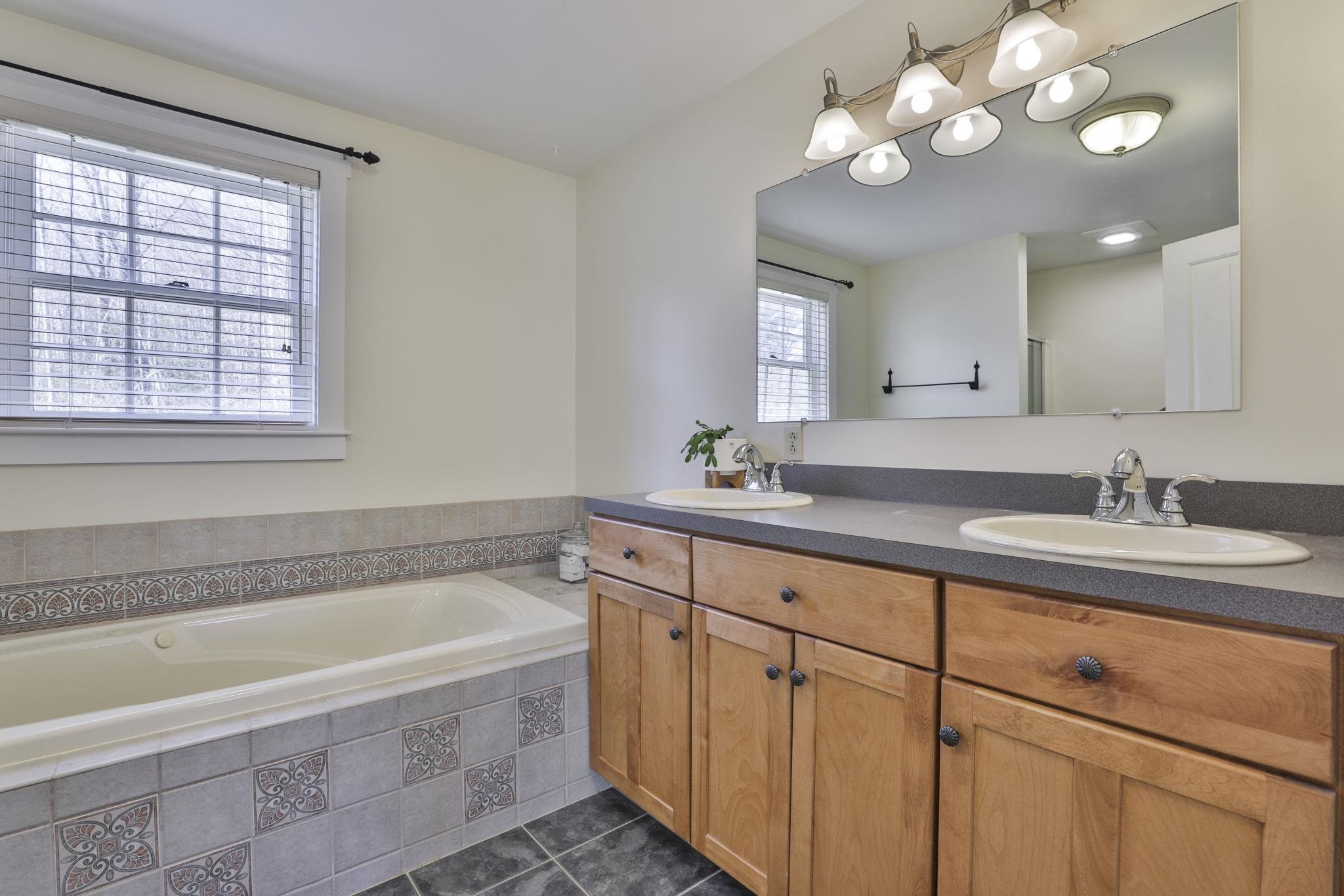 189 Carriage Road New Boston, NH 03070 - Photo 30 of 52