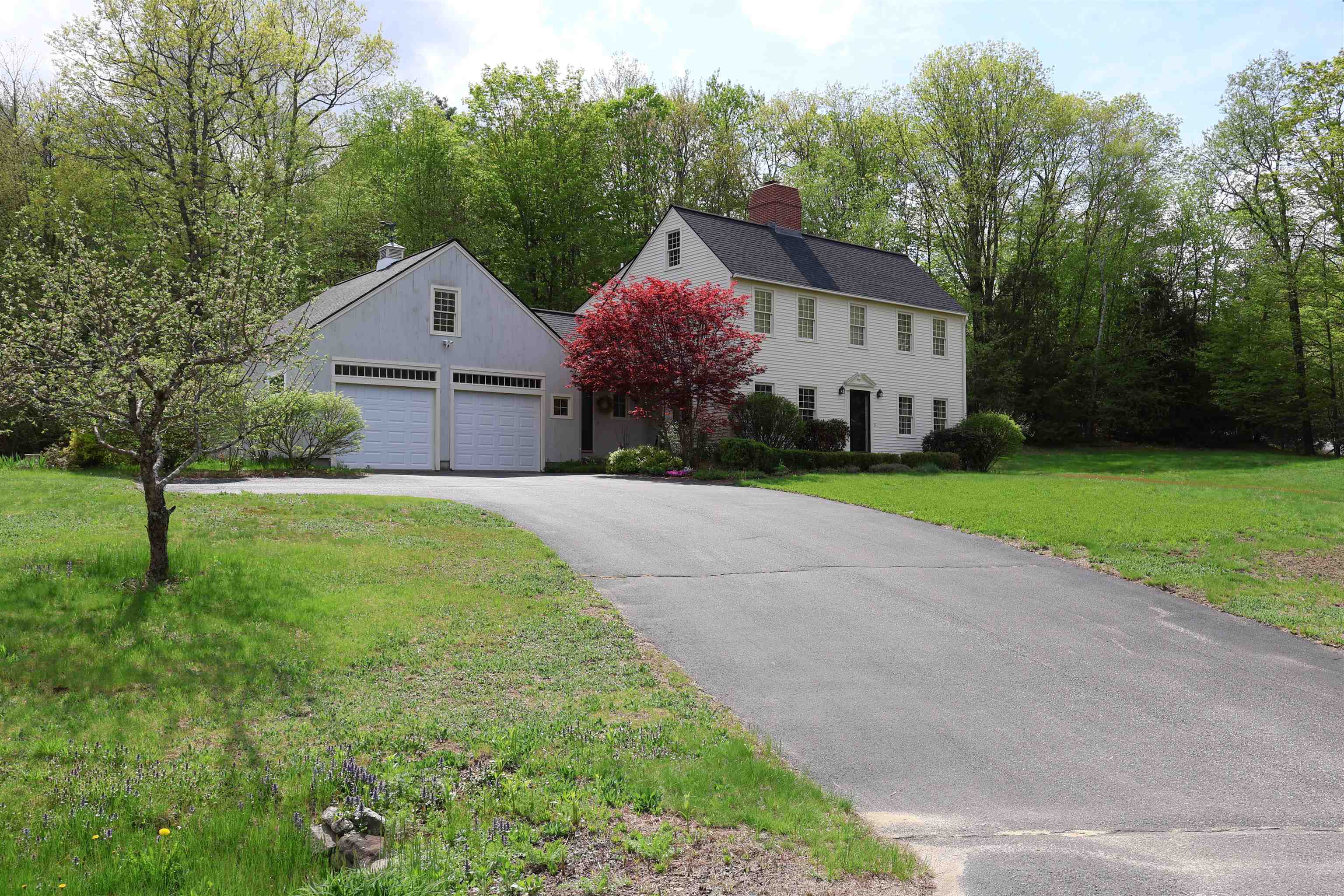 189 Carriage Road New Boston, NH 03070 - Photo 3 of 52