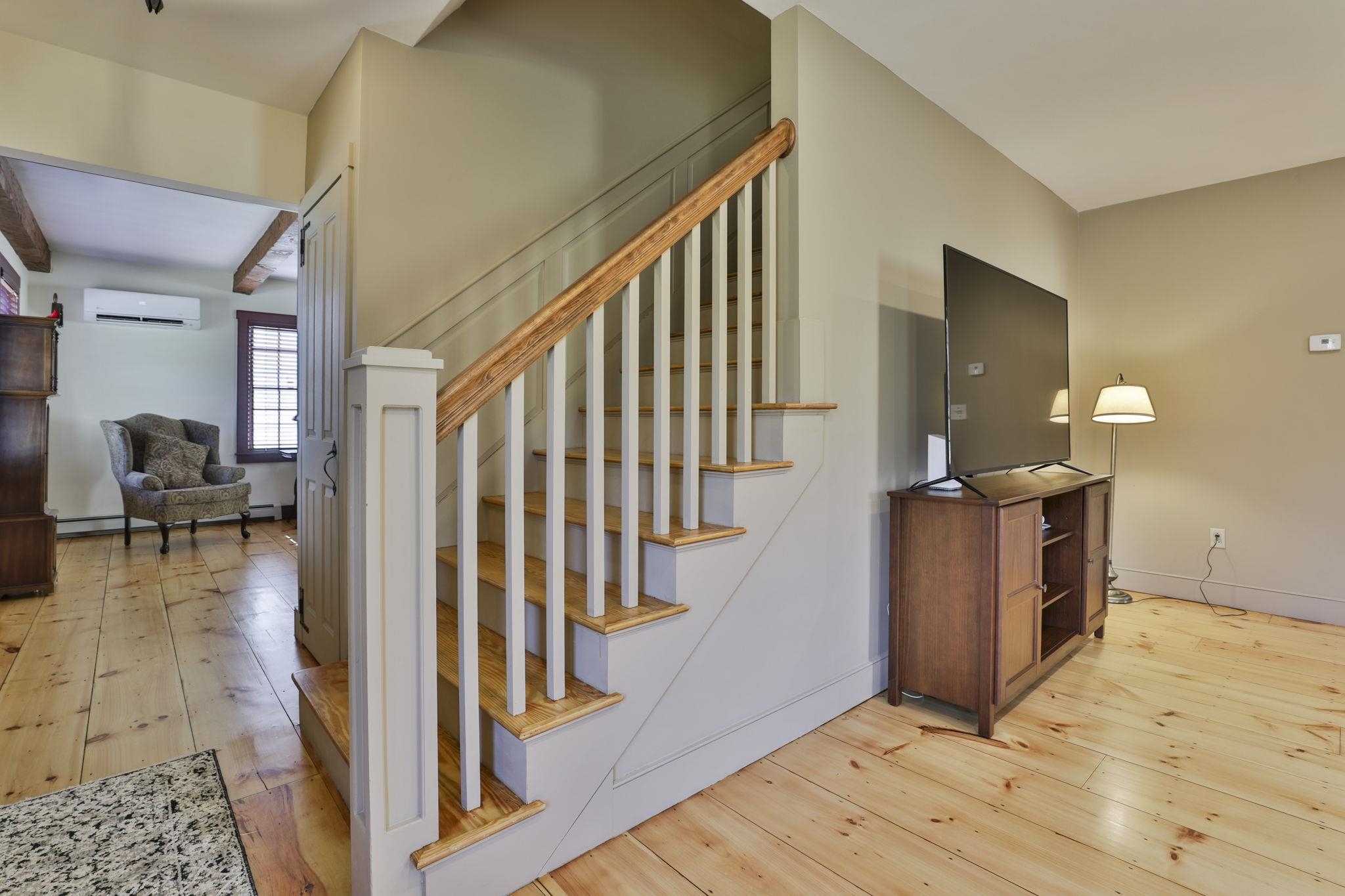 189 Carriage Road New Boston, NH 03070 - Photo 42 of 52