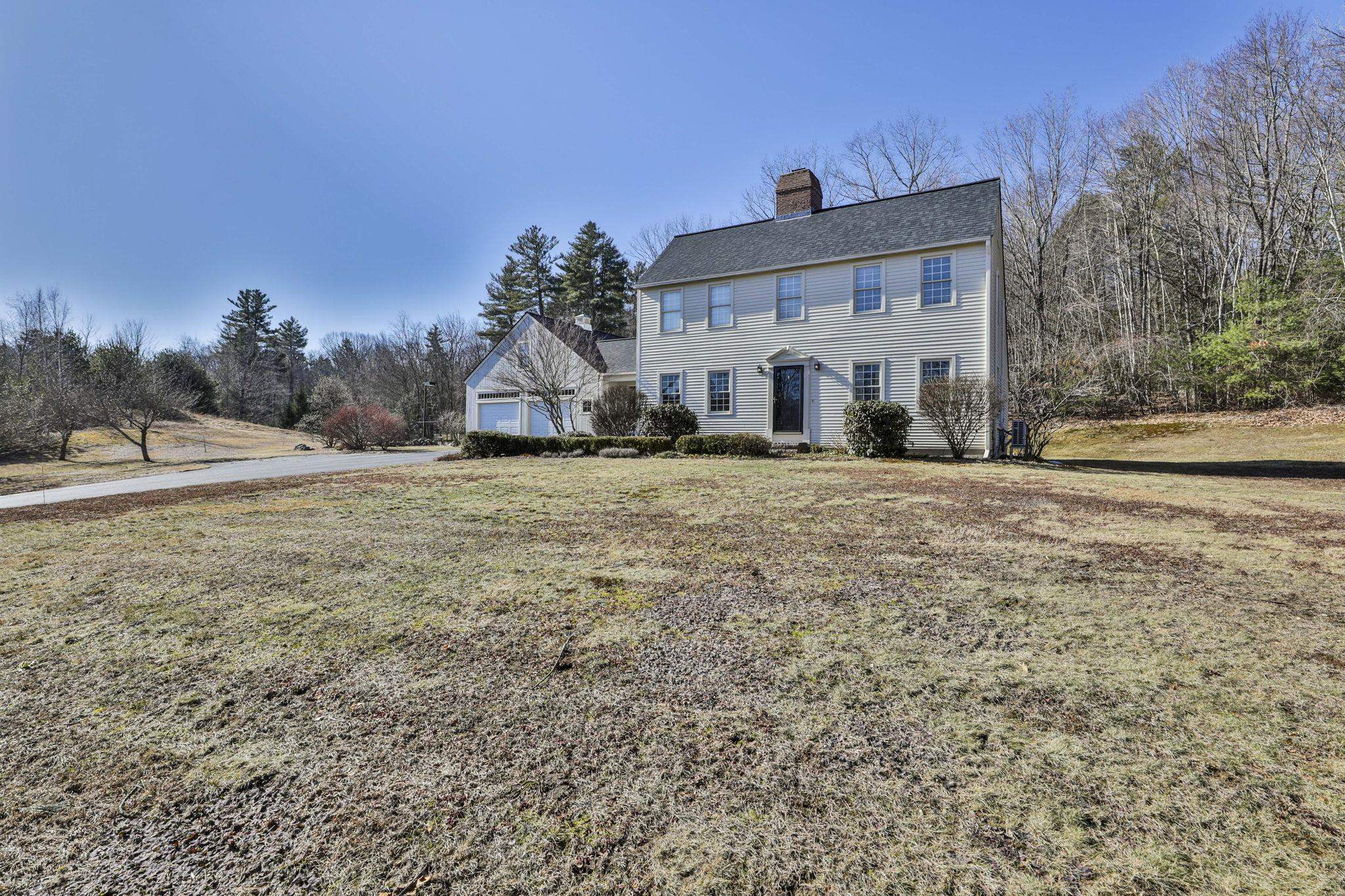 189 Carriage Road New Boston, NH 03070 - Photo 43 of 52