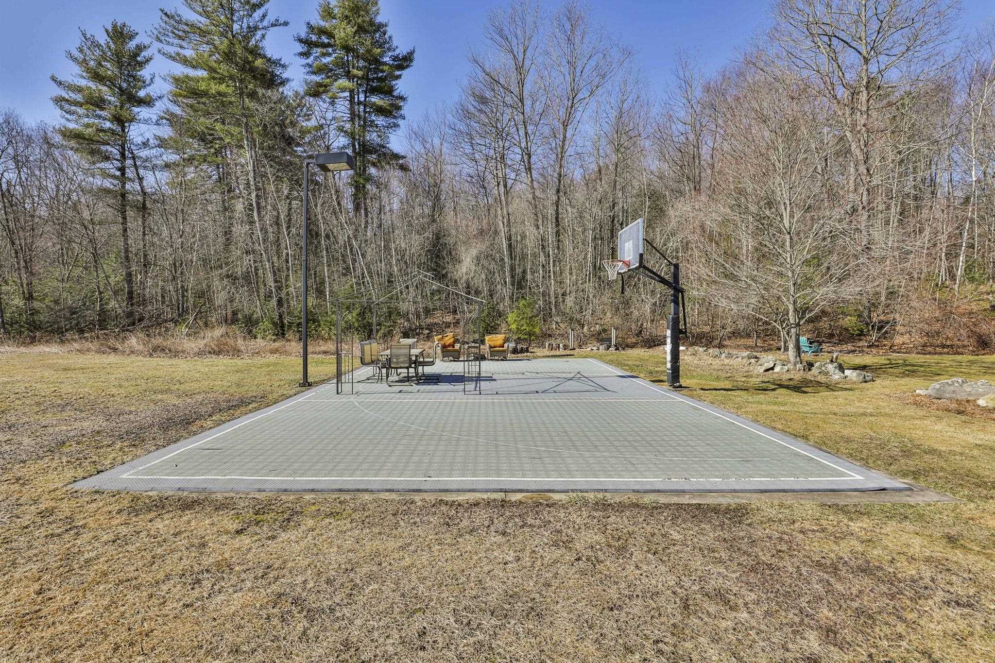 189 Carriage Road New Boston, NH 03070 - Photo 45 of 52