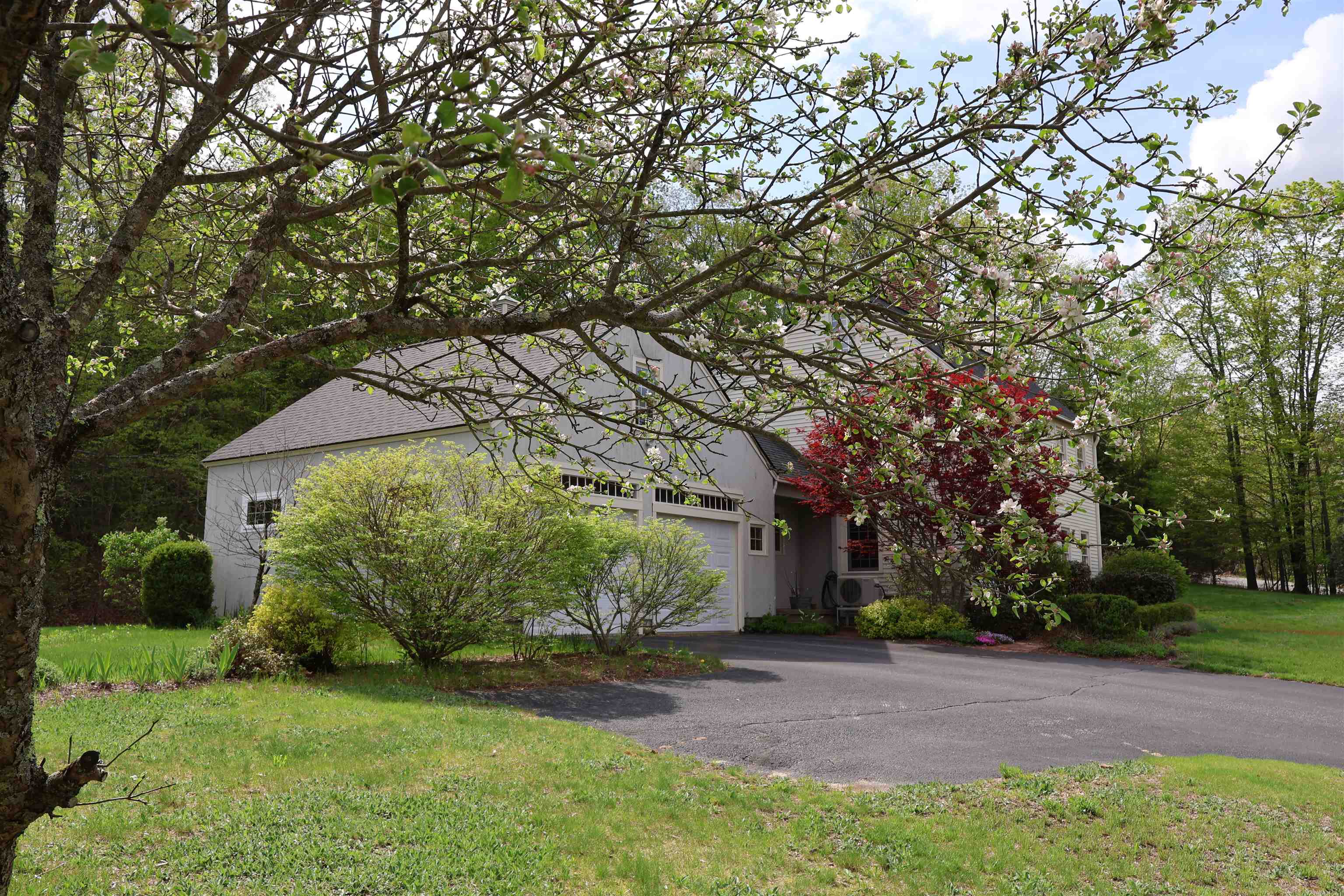 189 Carriage Road New Boston, NH 03070 - Photo 49 of 52