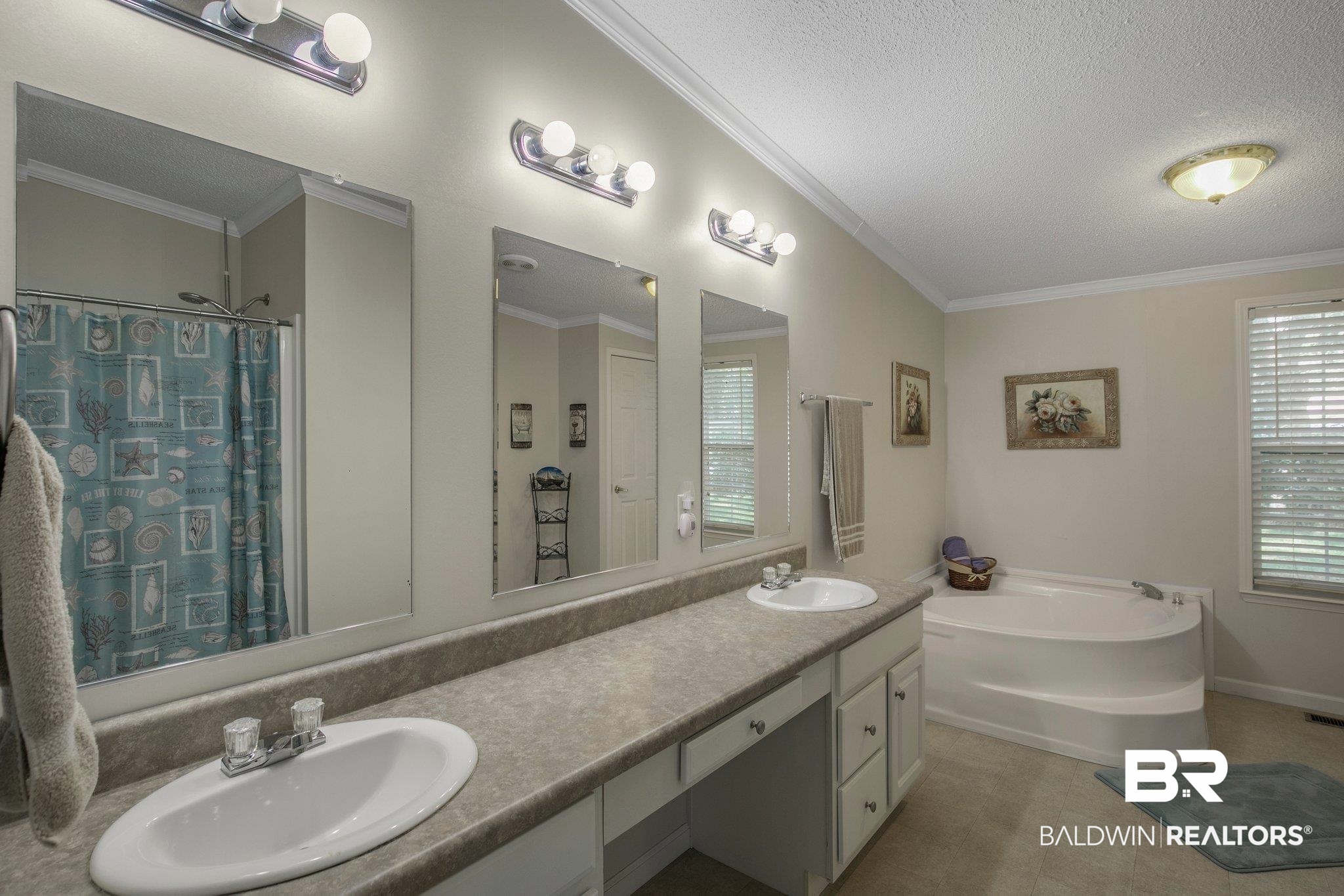 11651 County Road 48 Fairhope, AL 36532 - Photo 31 of 38 Dual Sinks, separate shower