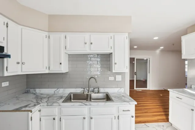 $275,000 | 26814 North Genesee Street, Wauconda, IL 60084