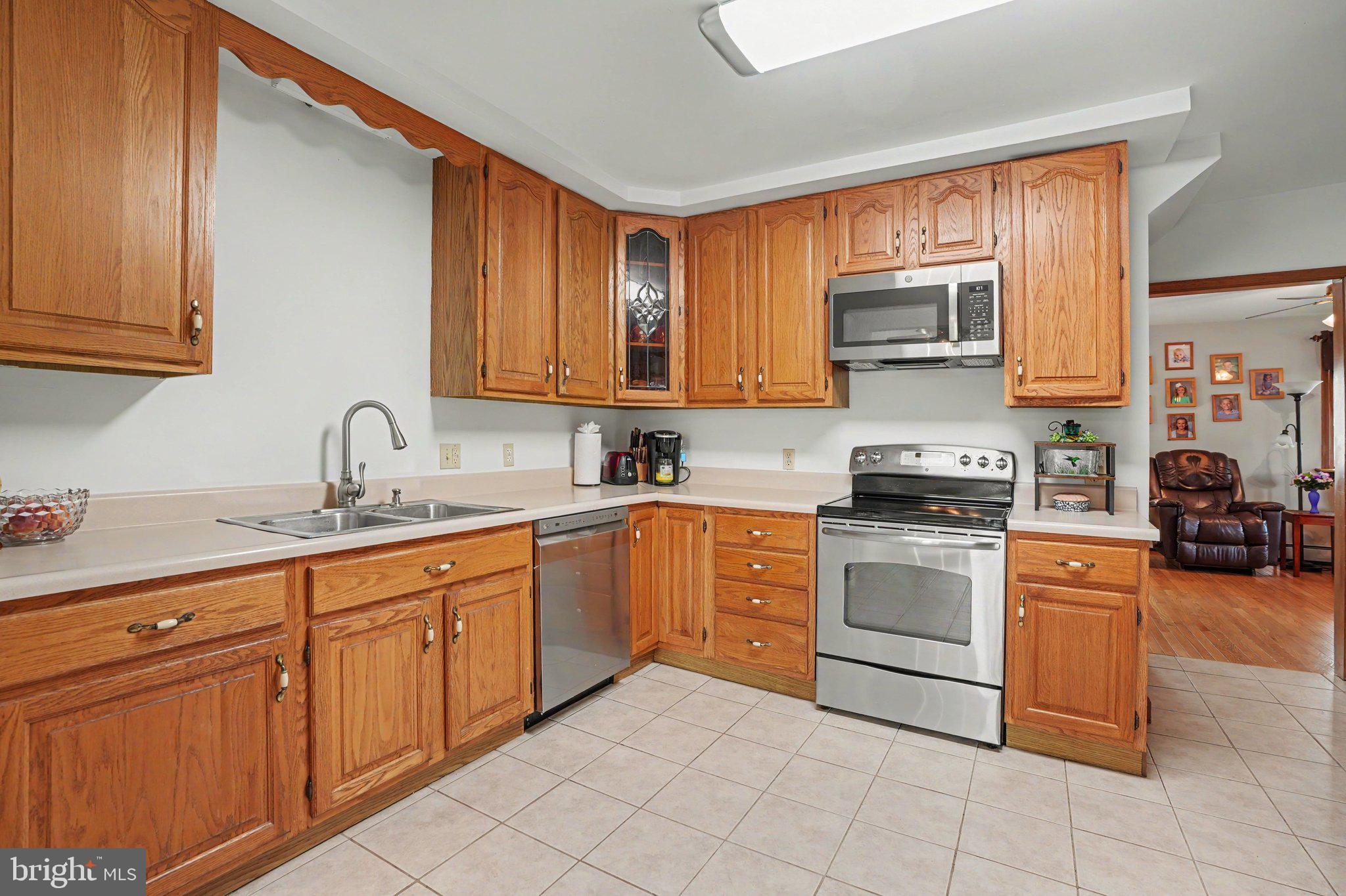 924 West Trindle Road Mechanicsburg, PA 17050 - Photo 13 of 68