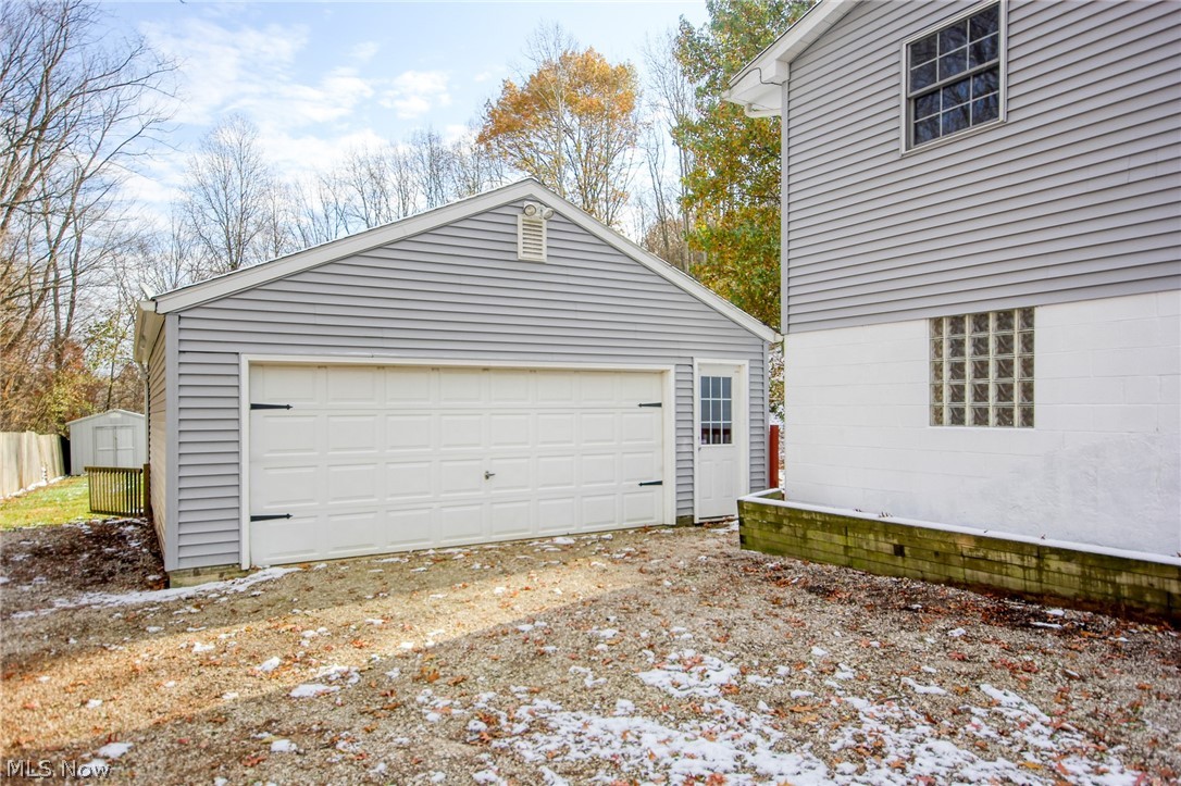 2833 Long Road Uniontown, OH 44685 - Photo 31 of 33