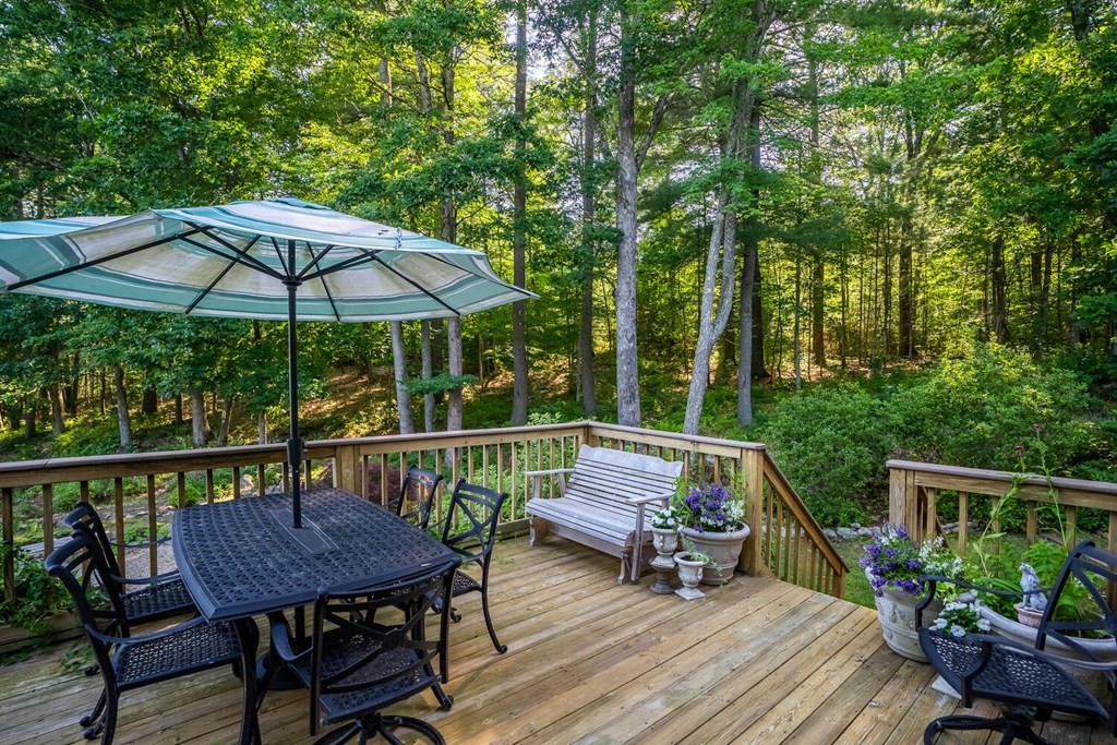 150 East Leverett Road Amherst, MA 01002 - Photo 7 of 42