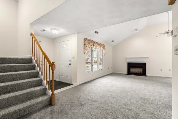 $460,000 | 101 Brickett Hill Circle, Unit 101, Haverhill, MA 01830