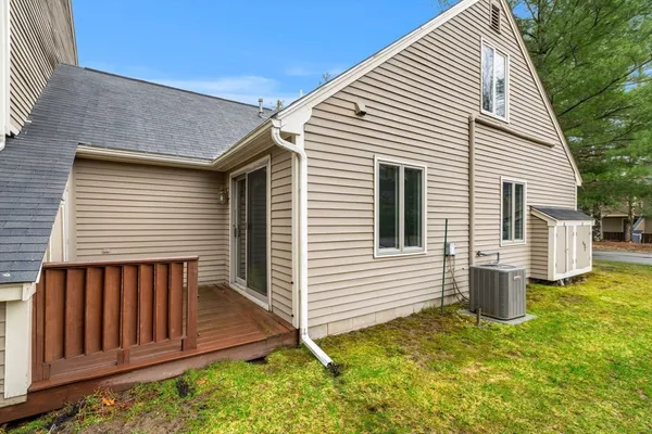 $460,000 | 101 Brickett Hill Circle, Unit 101, Haverhill, MA 01830