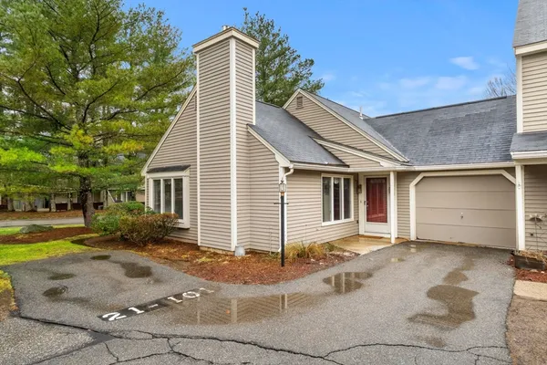 $460,000 | 101 Brickett Hill Circle, Unit 101, Haverhill, MA 01830