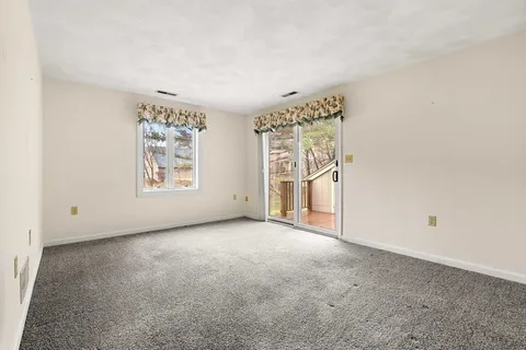 $439,500 | 101 Brickett Hill Circle, Unit 101, Haverhill, MA 01830