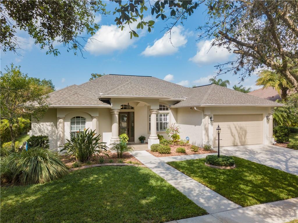 This beautiful 3 bedroom, 2 bath home is in exclusive Harbour Oaks, a deed-restricted, gated community with public water and sewer.