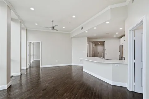 $595,000 | 500 Throckmorton Street, Unit 1605, Fort Worth, TX 76102