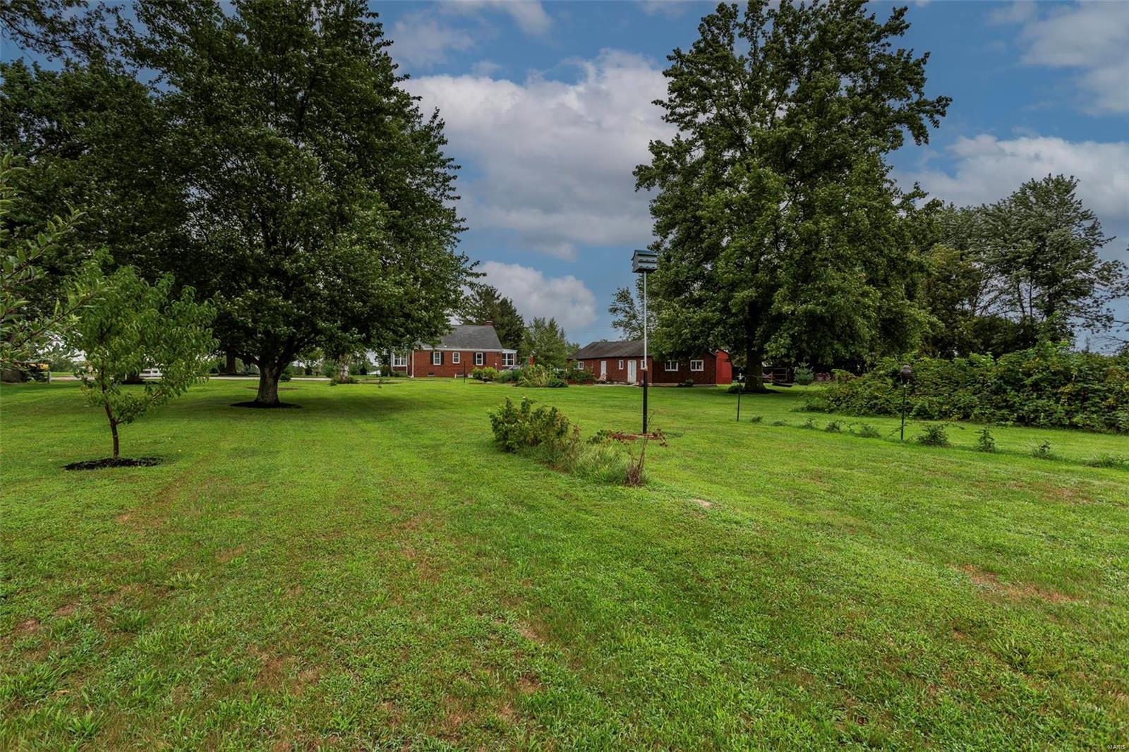3992 Fosterburg Road Alton, IL 62002 - Photo 43 of 51
