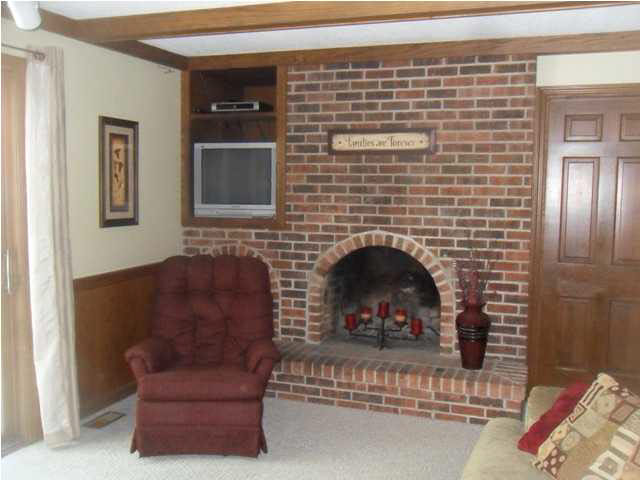 24 Sugarland Road Washington, IN 47501 - Photo 8 of 16 Gallery Image 8