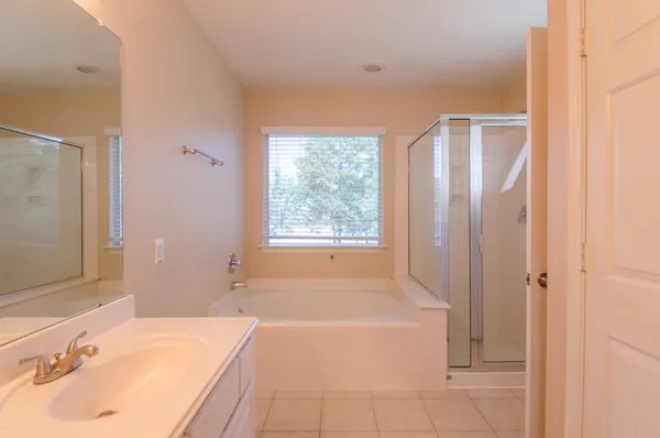 $1,800 | 6303 Veranda Green Trail, Humble, TX 77346