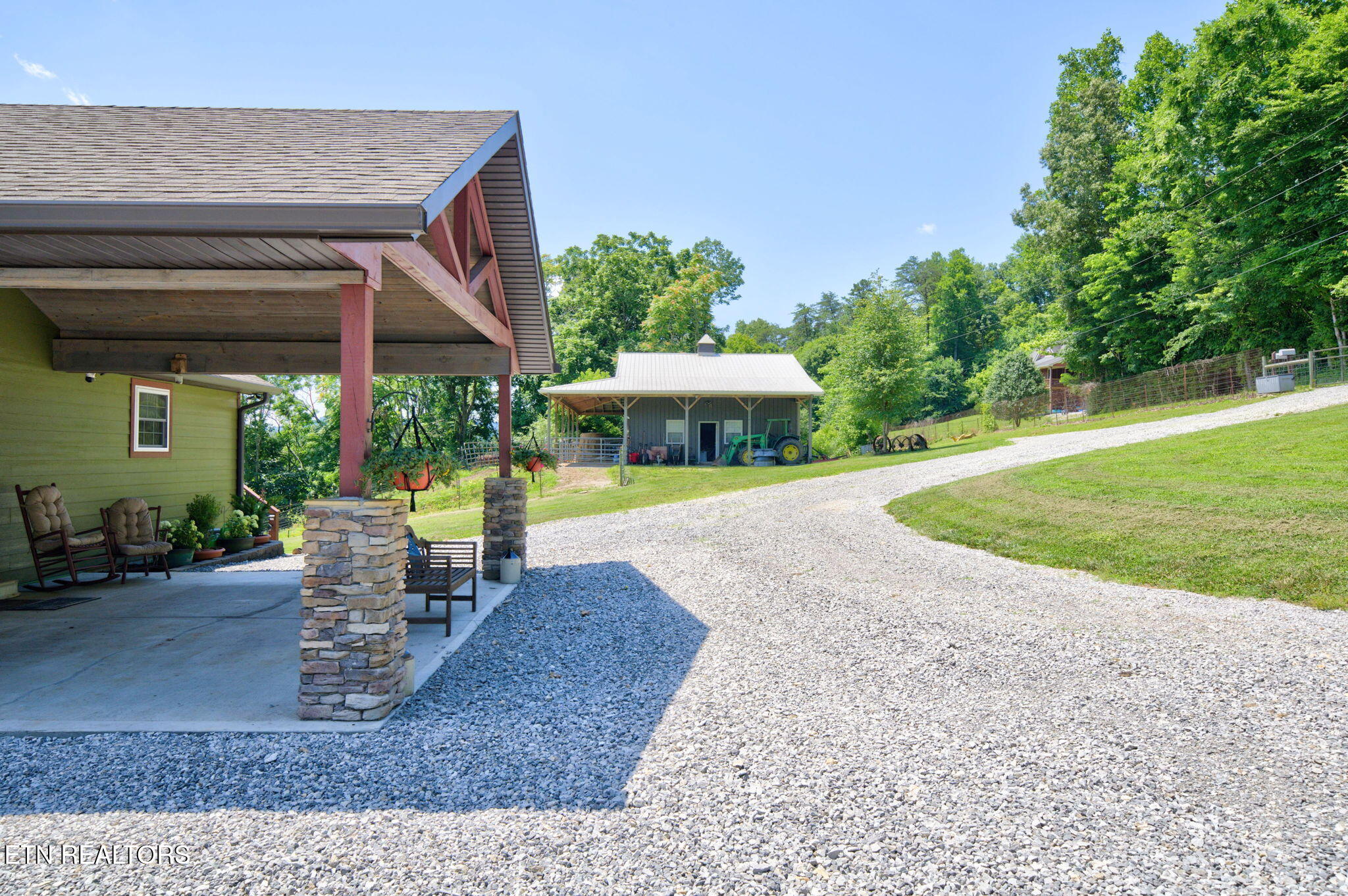 1252 Shellotte Loop Pall Mall, TN 38577 - Photo 9 of 60 9-web-or-mls-1252 Shellotte Loop_042_TNP