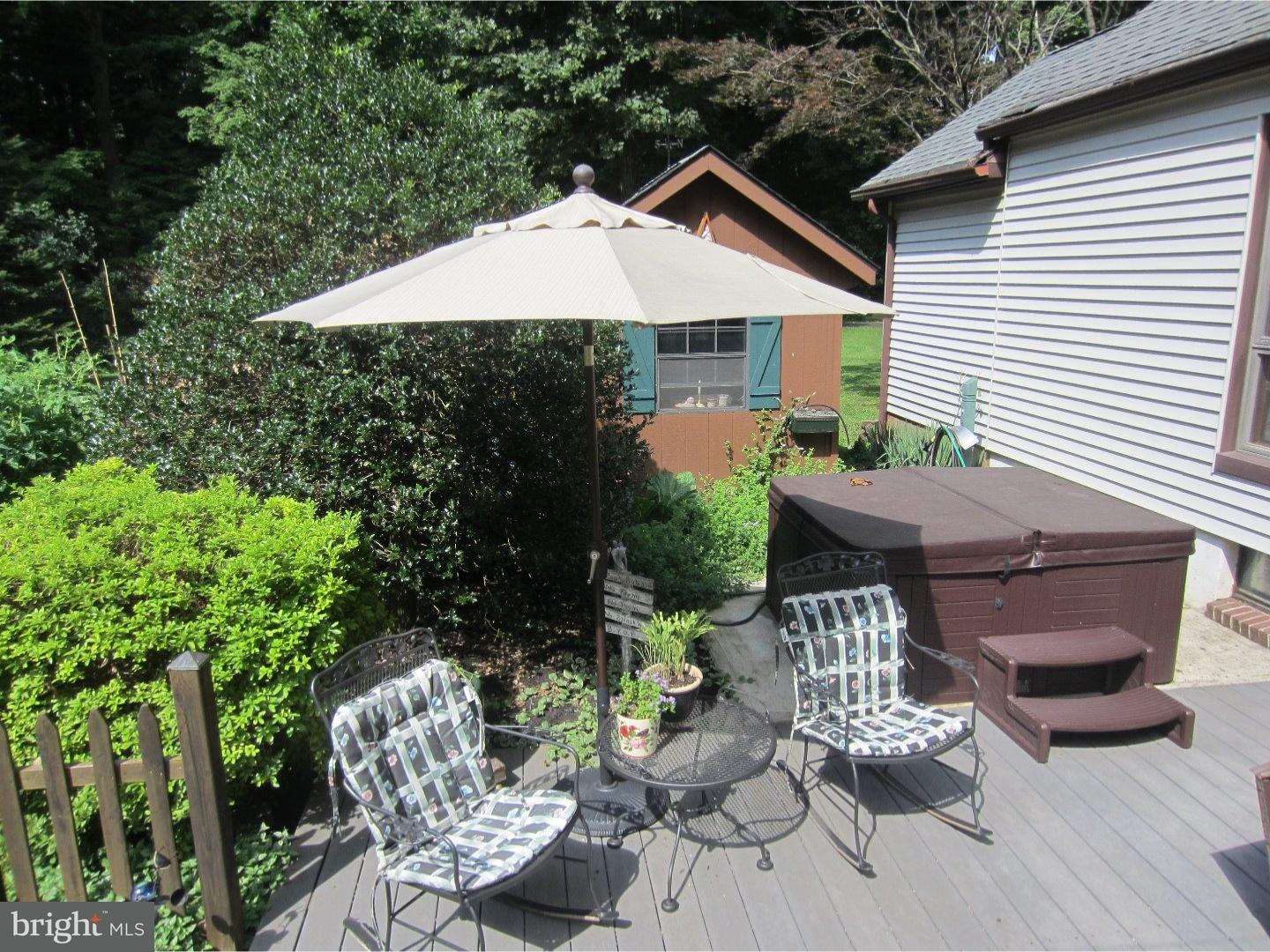 936 West Thatcher Road Quakertown, PA 18951 - Photo 2 of 24 Deck