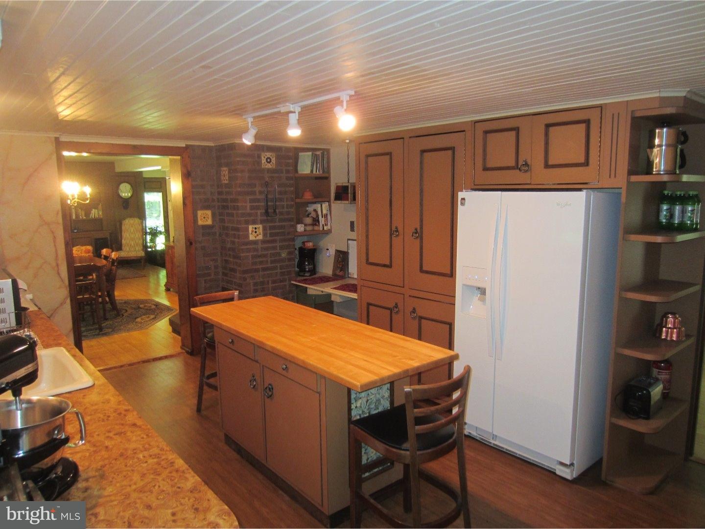936 West Thatcher Road Quakertown, PA 18951 - Photo 23 of 24 Kitchen