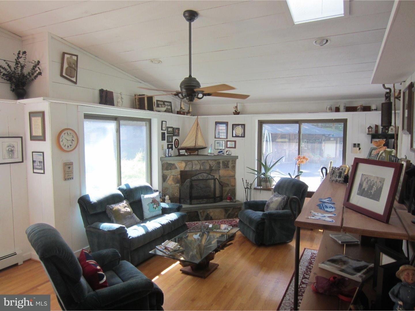 936 West Thatcher Road Quakertown, PA 18951 - Photo 7 of 24 Family Room