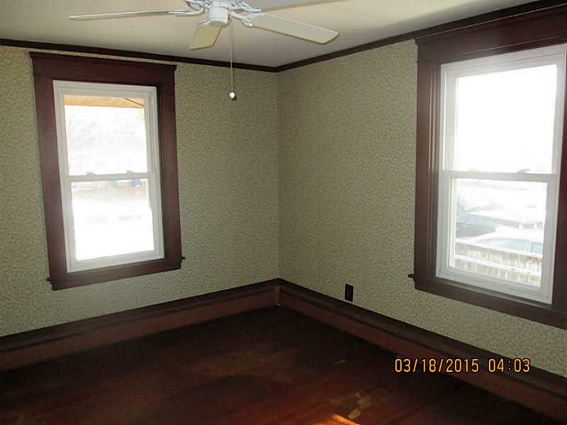 216 Holmes Road Warwick, RI 02888 - Photo 8 of 11 Bedroom.