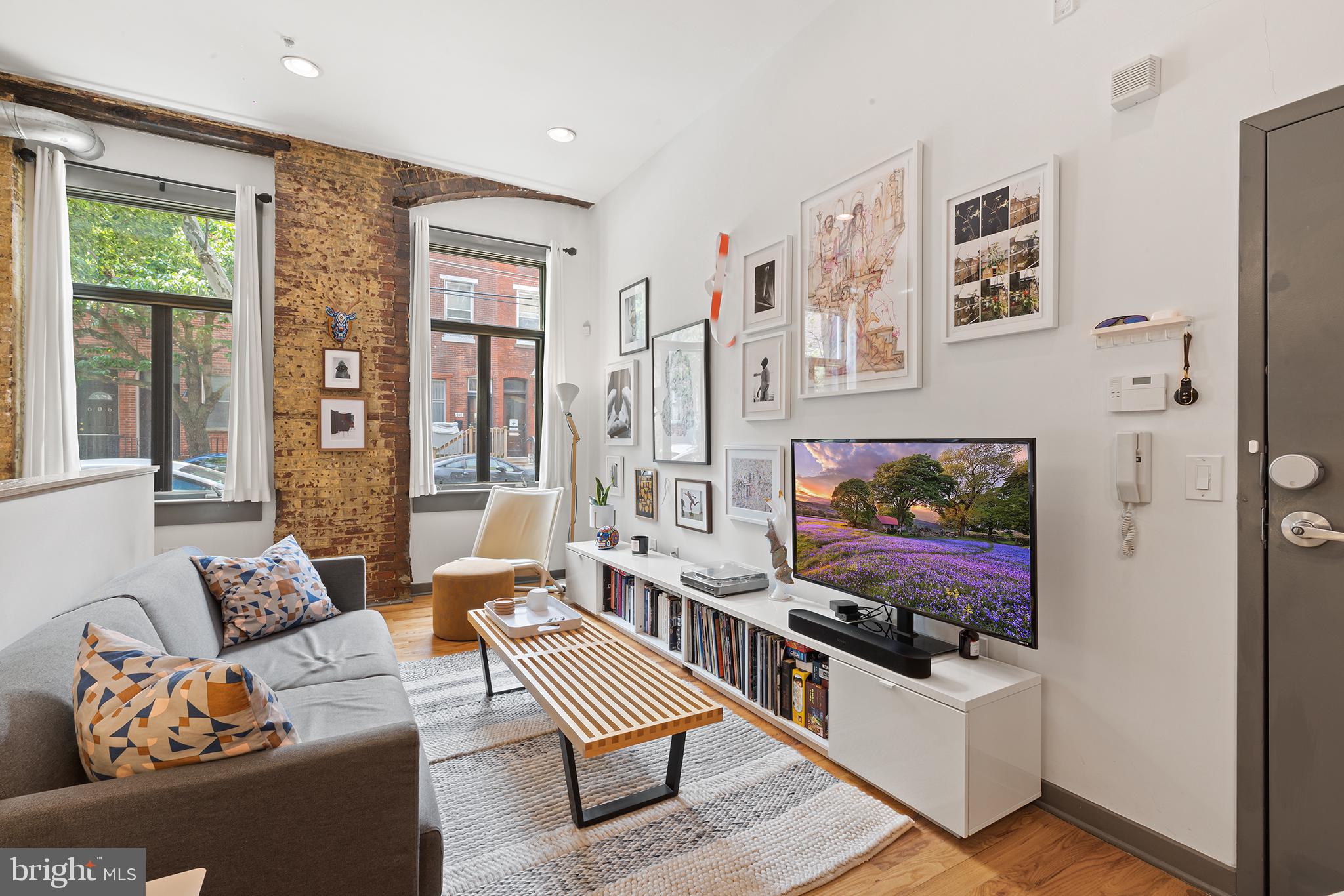 617 Reed Street, Unit 100 Philadelphia, PA 19147 - Photo 4 of 24