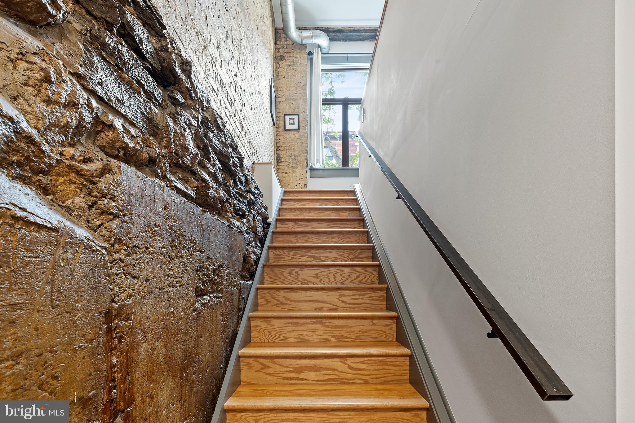 617 Reed Street, Unit 100 Philadelphia, PA 19147 - Photo 10 of 24