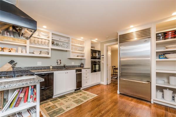 887 Bay Road Hamilton, MA 01982 - Photo 7 of 23 Gallery Image 7