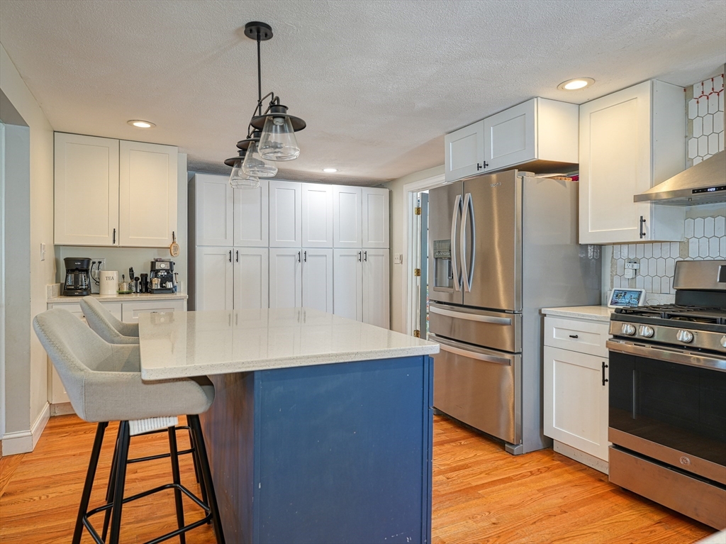 19 Mohawk Road Burlington, MA 01803 - Photo 11 of 42 Gallery Image 11