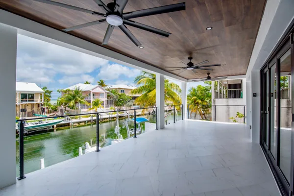 $4,200,000 | 3 Evergreen Avenue, Key Haven, FL 33040