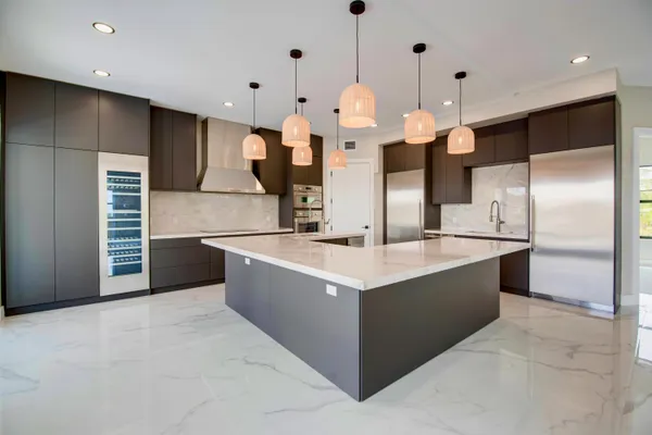 $4,200,000 | 3 Evergreen Avenue, Key Haven, FL 33040
