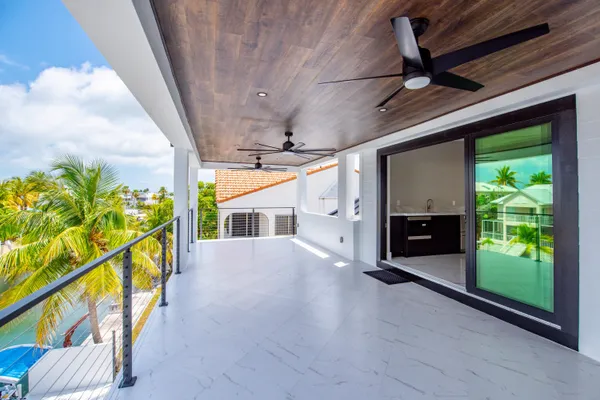 $4,200,000 | 3 Evergreen Avenue, Key Haven, FL 33040