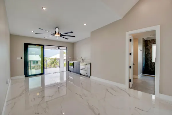 $4,200,000 | 3 Evergreen Avenue, Key Haven, FL 33040