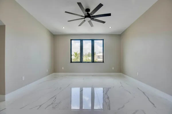 $4,200,000 | 3 Evergreen Avenue, Key Haven, FL 33040