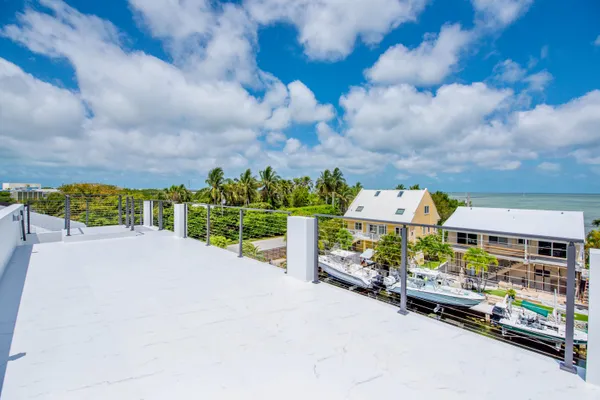 $4,200,000 | 3 Evergreen Avenue, Key Haven, FL 33040