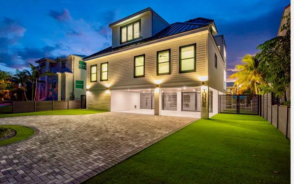 $4,200,000 | 3 Evergreen Avenue, Key Haven, FL 33040