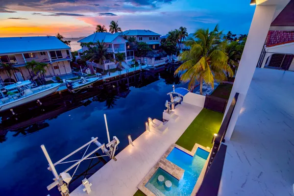 $4,200,000 | 3 Evergreen Avenue, Key Haven, FL 33040