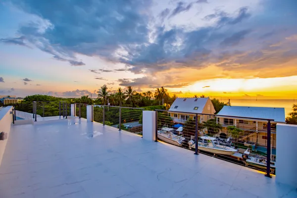 $4,200,000 | 3 Evergreen Avenue, Key Haven, FL 33040