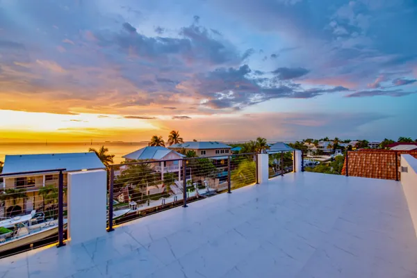 $4,200,000 | 3 Evergreen Avenue, Key Haven, FL 33040