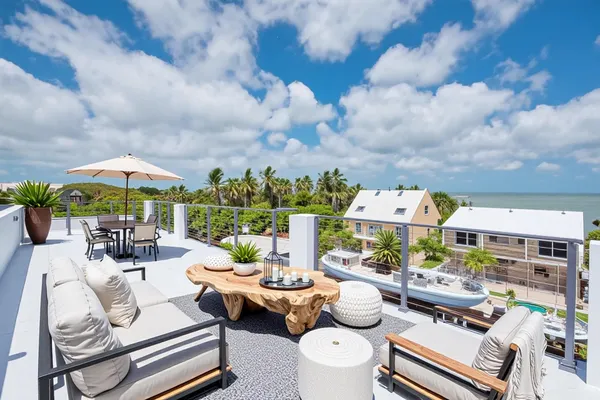 $4,200,000 | 3 Evergreen Avenue, Key Haven, FL 33040