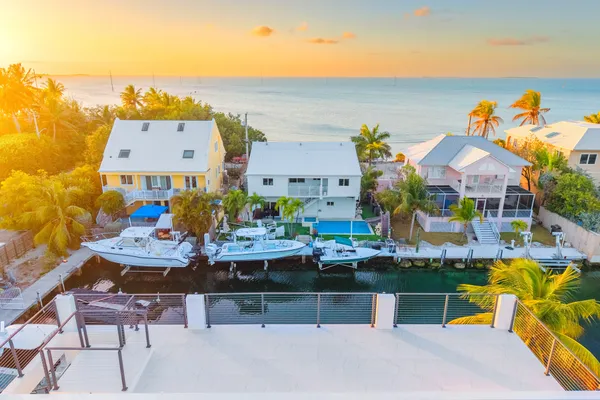 $4,200,000 | 3 Evergreen Avenue, Key Haven, FL 33040