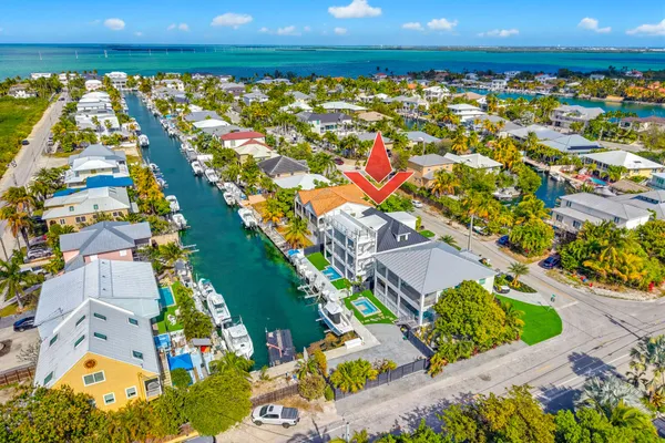 $4,200,000 | 3 Evergreen Avenue, Key Haven, FL 33040